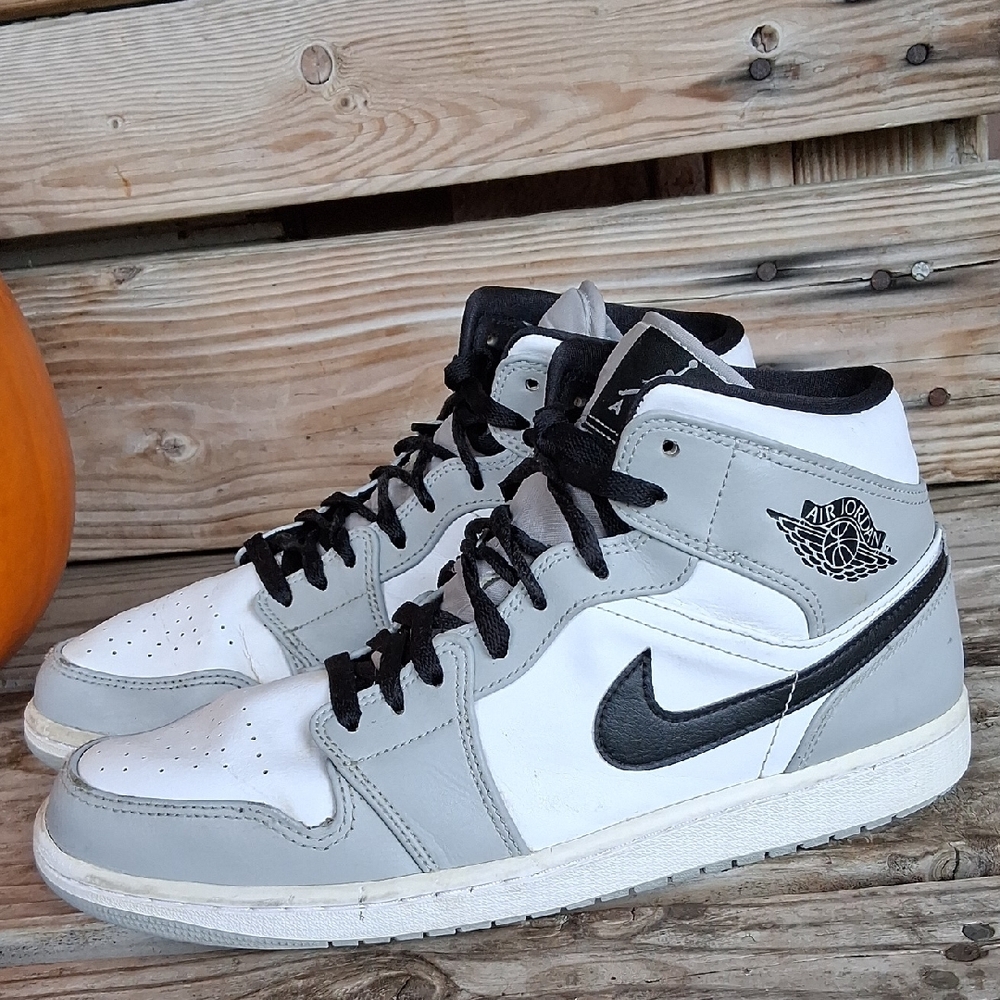 Jordan 1 Mid Smoke Grey Men's Black, Gray, and White Sneakers - Picture 3 of 15